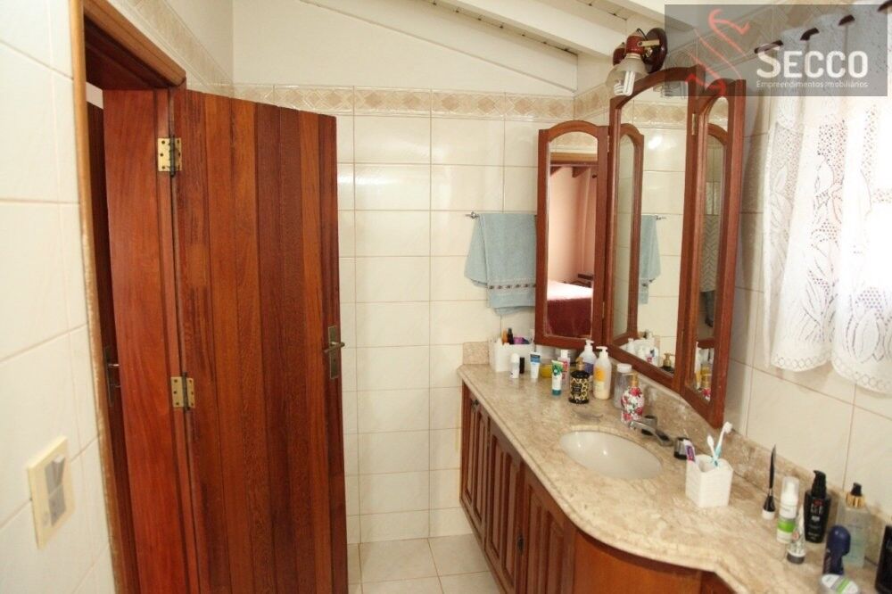 Sobrado à venda com 3 quartos, 1050m² - Foto 4
