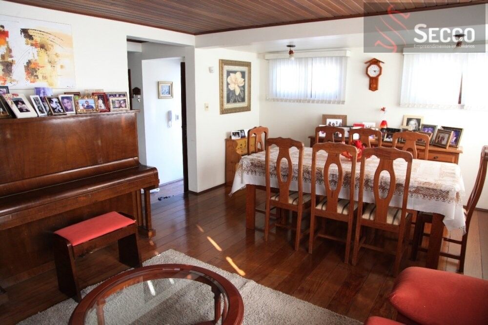 Sobrado à venda com 3 quartos, 1050m² - Foto 1