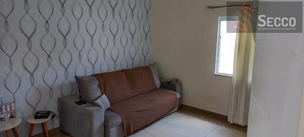 Casa à venda com 4 quartos, 1050m² - Foto 1