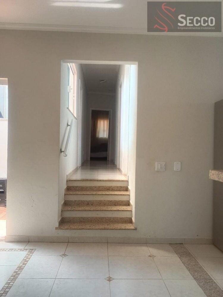 Casa à venda com 4 quartos, 1050m² - Foto 3