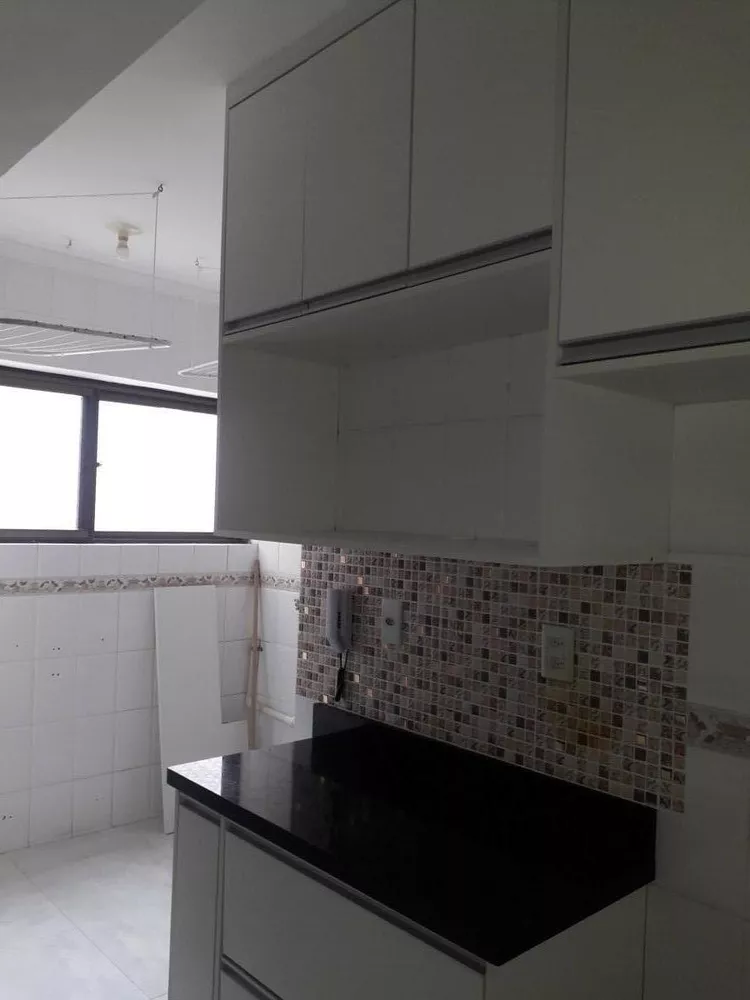 Apartamento à venda com 3 quartos, 77m² - Foto 4