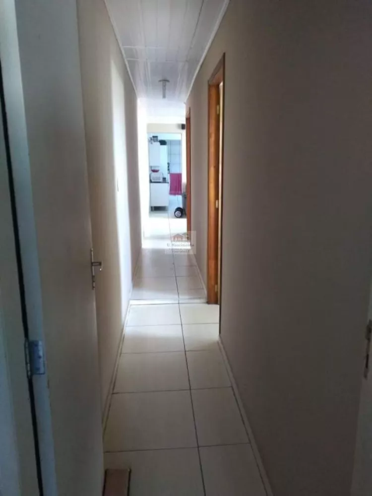 Apartamento à venda com 3 quartos, 150m² - Foto 2