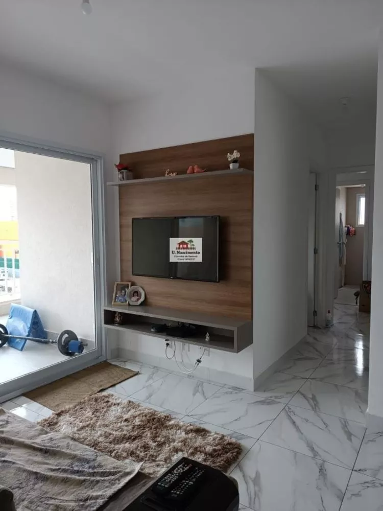 Apartamento à venda com 3 quartos - Foto 4