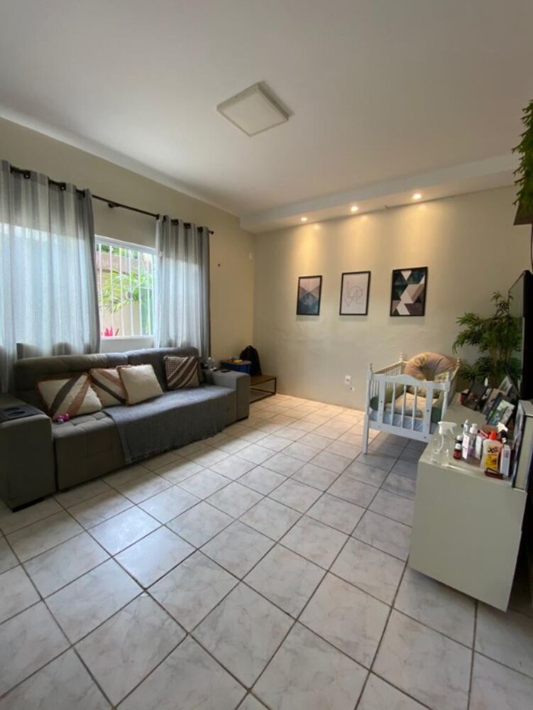 Casa à venda com 5 quartos, 220m² - Foto 3