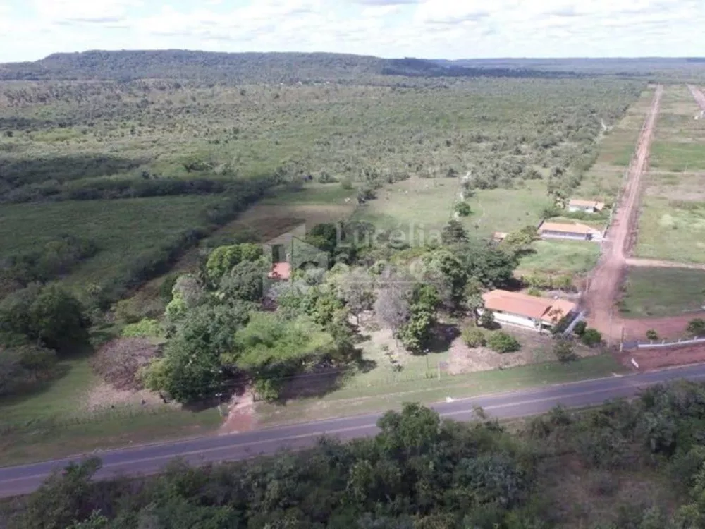 Sítio, 2 quartos, 300000 m² - Foto 1