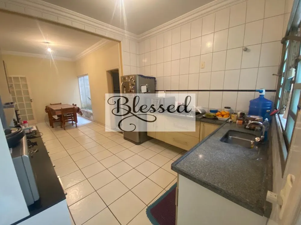 Casa, 3 quartos, 190 m² - Foto 3
