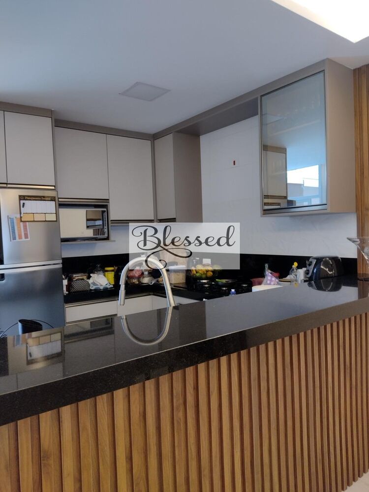 Casa à venda com 3 quartos, 157m² - Foto 1