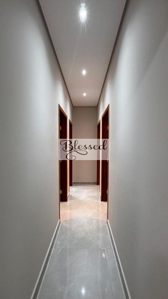 Casa à venda com 3 quartos, 105m² - Foto 2