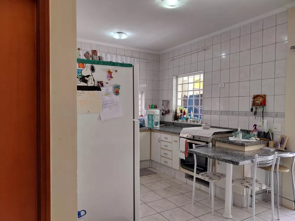 Casa à venda com 3 quartos, 336m² - Foto 3