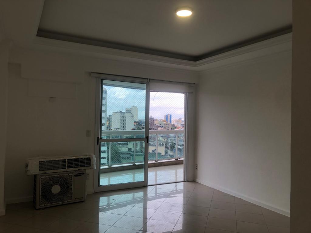 Apartamento à venda com 3 quartos, 95m² - Foto 8