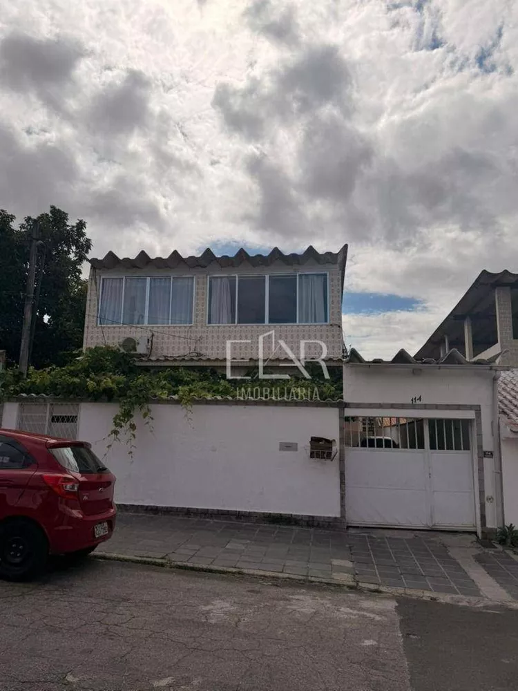 Casa, 6 quartos, 300 m² - Foto 1