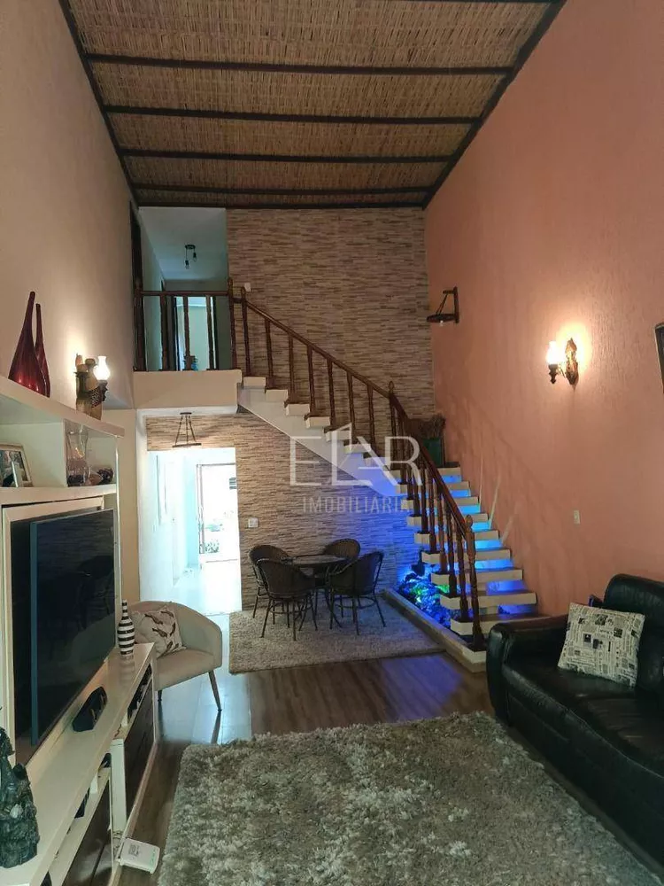 Casa, 4 quartos, 240 m² - Foto 28