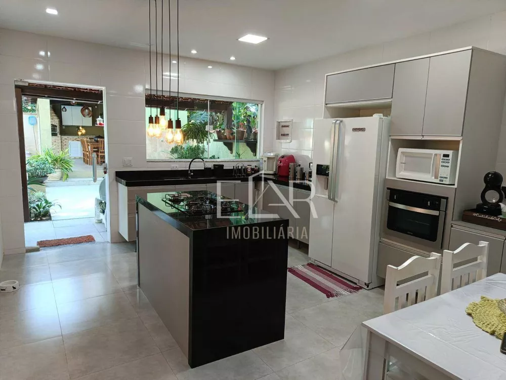 Casa, 4 quartos, 240 m² - Foto 40