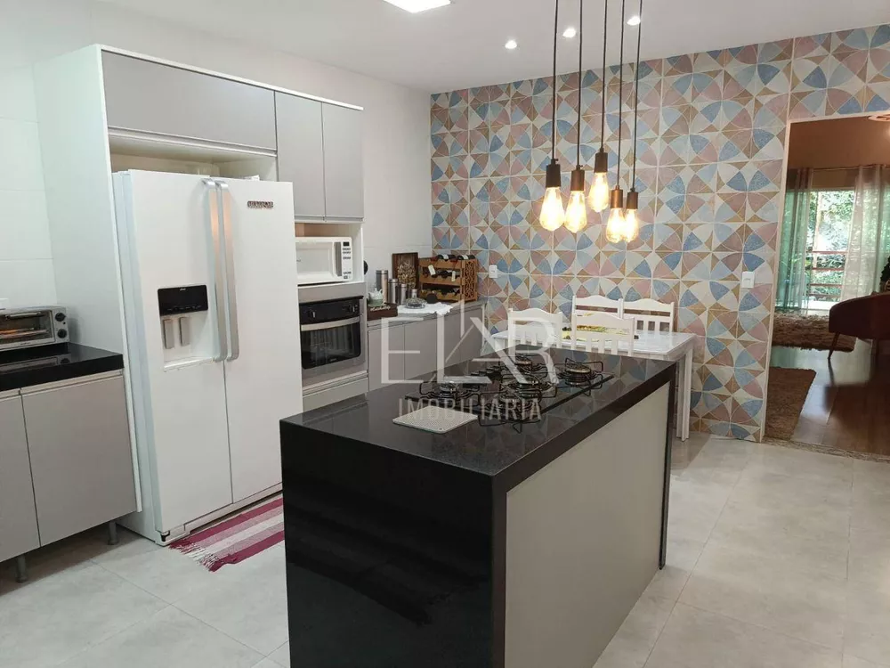 Casa, 4 quartos, 240 m² - Foto 41
