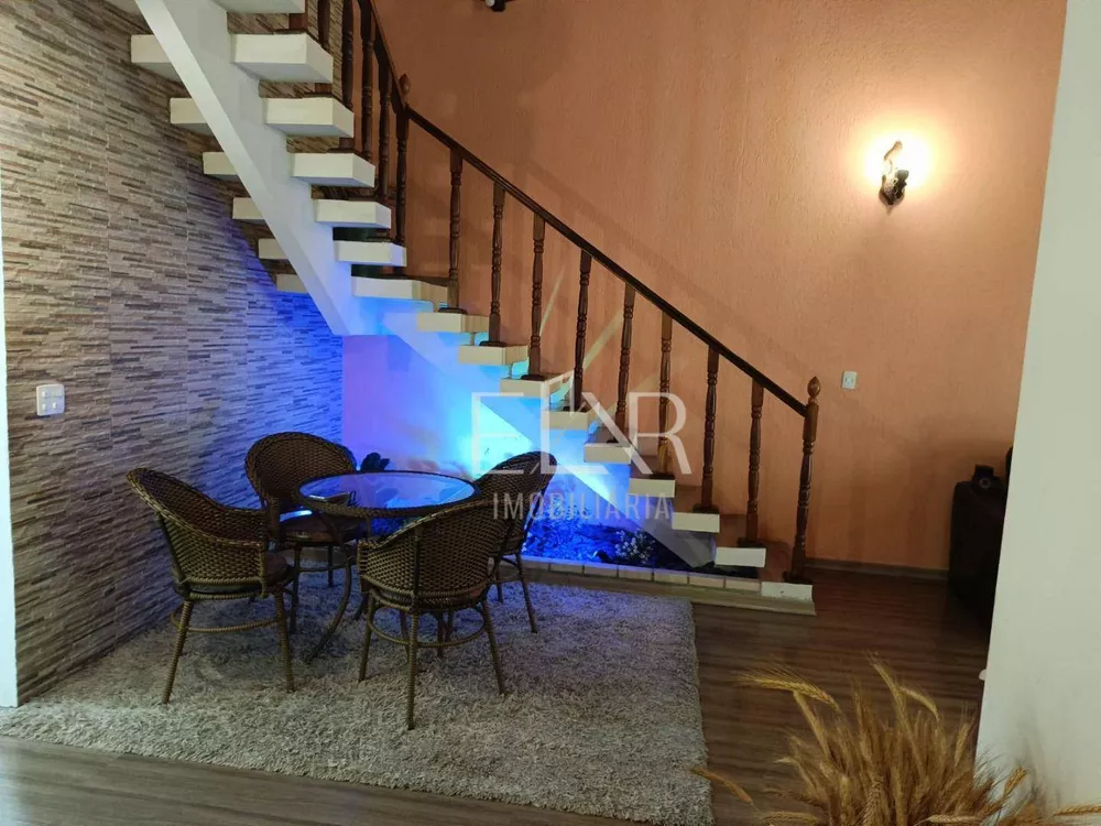 Casa, 4 quartos, 240 m² - Foto 24