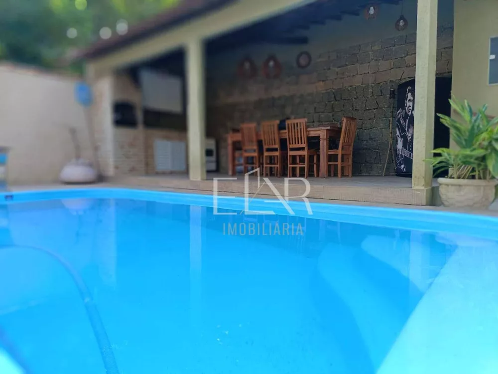 Casa, 4 quartos, 240 m² - Foto 2