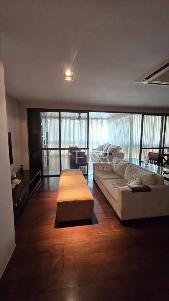 Apartamento, 3 quartos, 190 m² - Foto 2