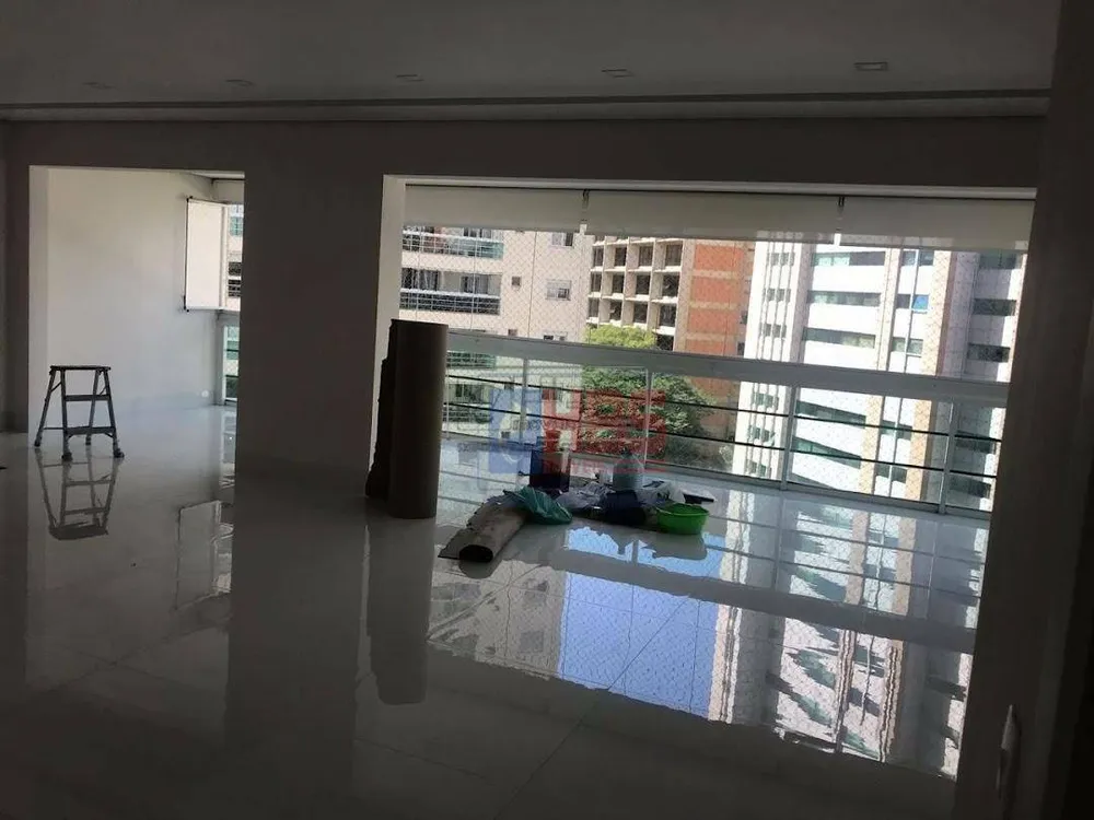 Apartamento, 3 quartos, 140 m² - Foto 1