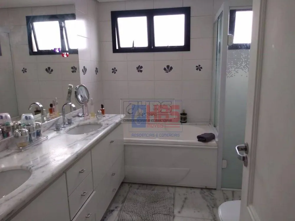 Apartamento, 3 quartos, 151 m² - Foto 1