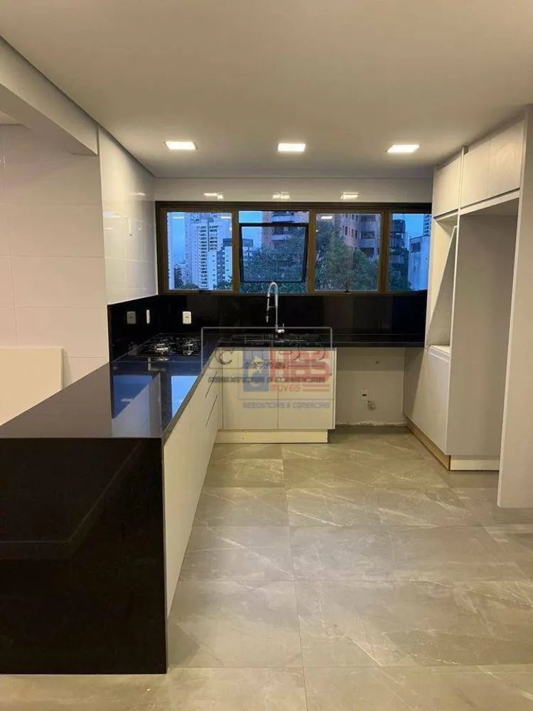 Apartamento, 4 quartos, 200 m² - Foto 1