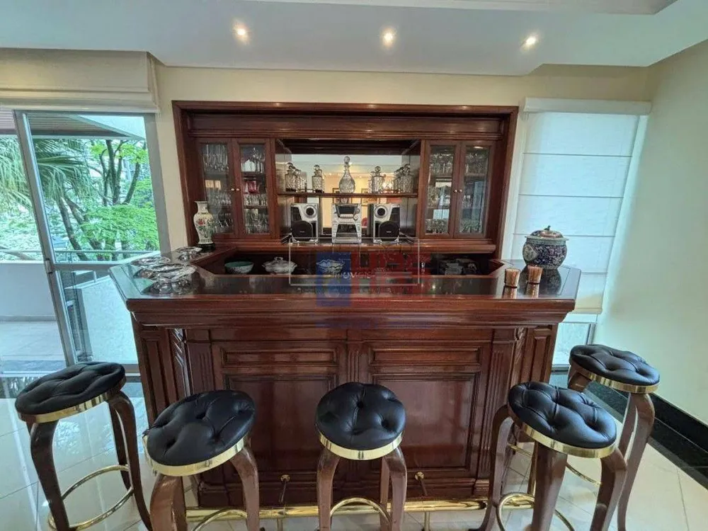 Apartamento, 4 quartos, 230 m² - Foto 1