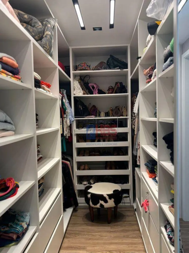 Apartamento, 4 quartos, 220 m² - Foto 1