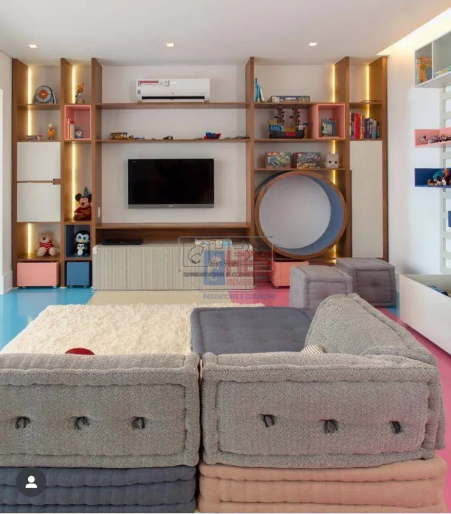 Cobertura, 3 quartos, 245 m² - Foto 1