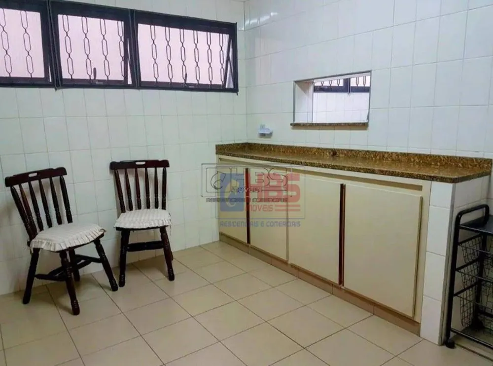 Casa, 3 quartos, 215 m² - Foto 4
