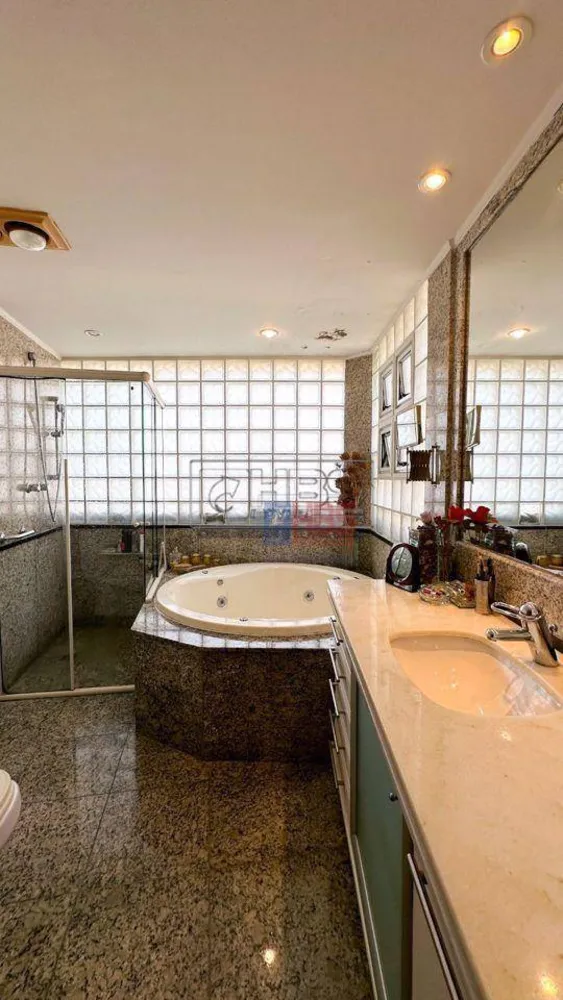 Apartamento, 3 quartos, 226 m² - Foto 2