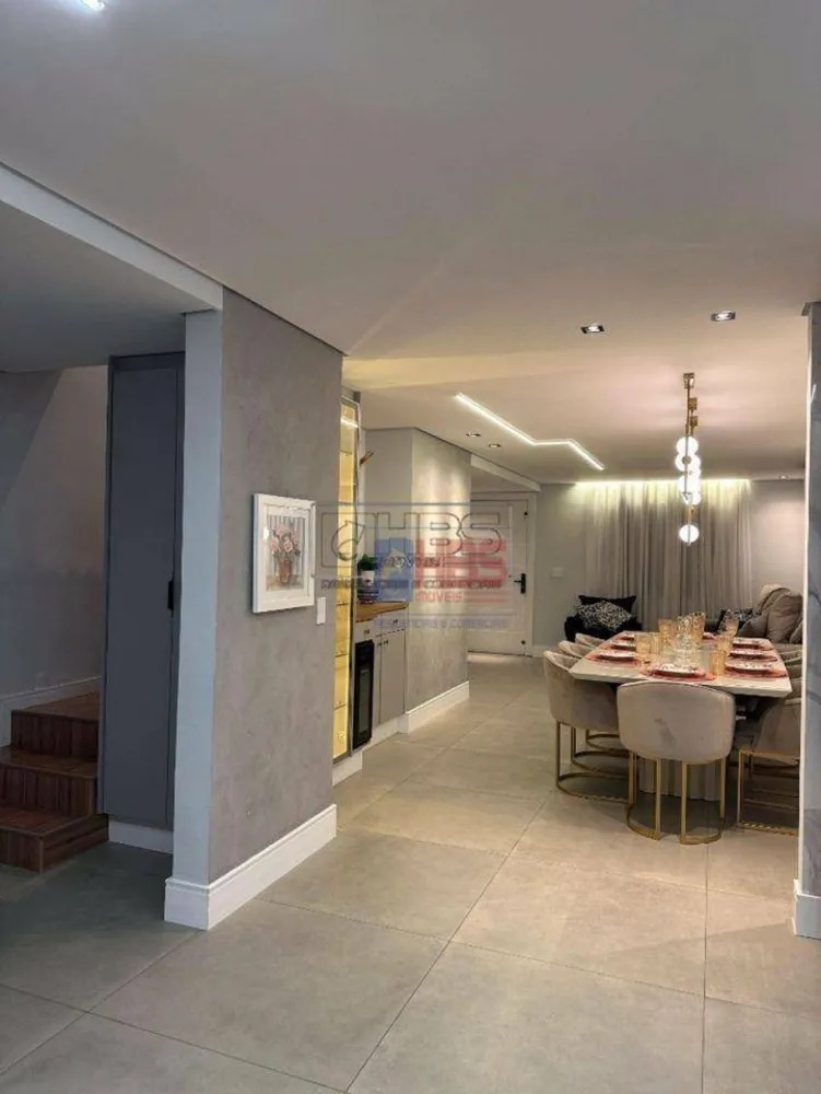 Casa, 3 quartos, 245 m² - Foto 2