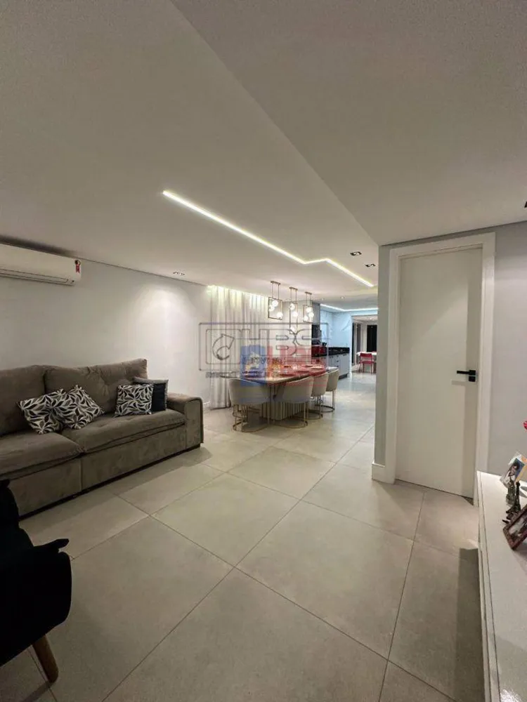 Casa, 3 quartos, 245 m² - Foto 4