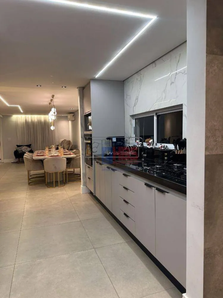 Casa, 3 quartos, 245 m² - Foto 1