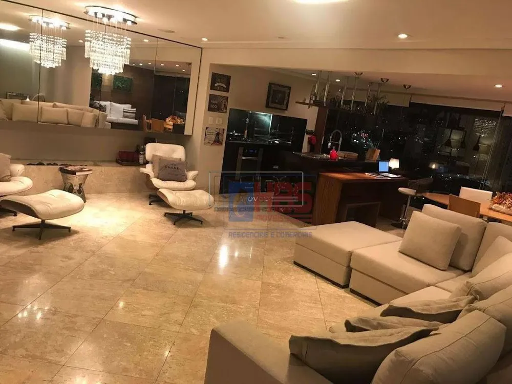 Apartamento, 3 quartos, 209 m² - Foto 1
