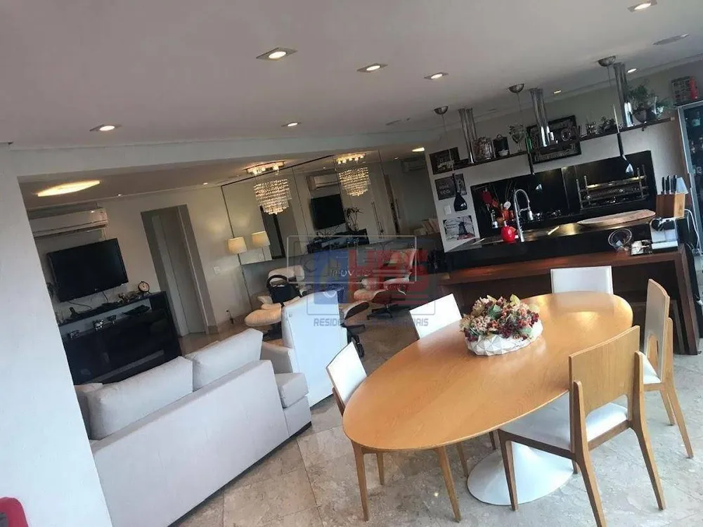 Apartamento, 3 quartos, 209 m² - Foto 3