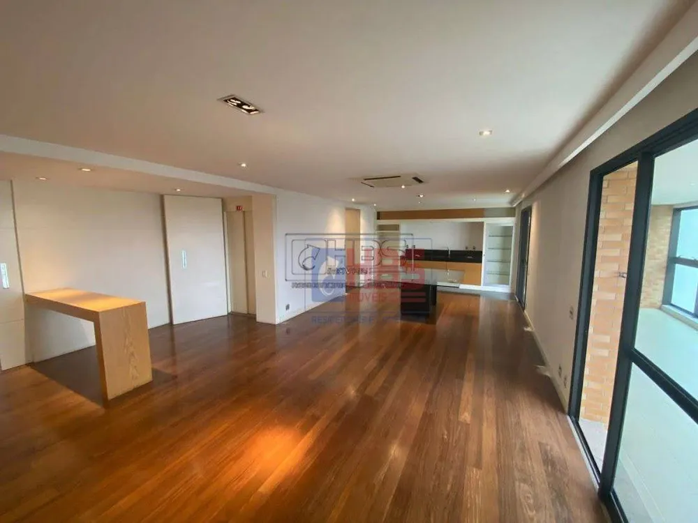 Apartamento, 3 quartos, 192 m² - Foto 1