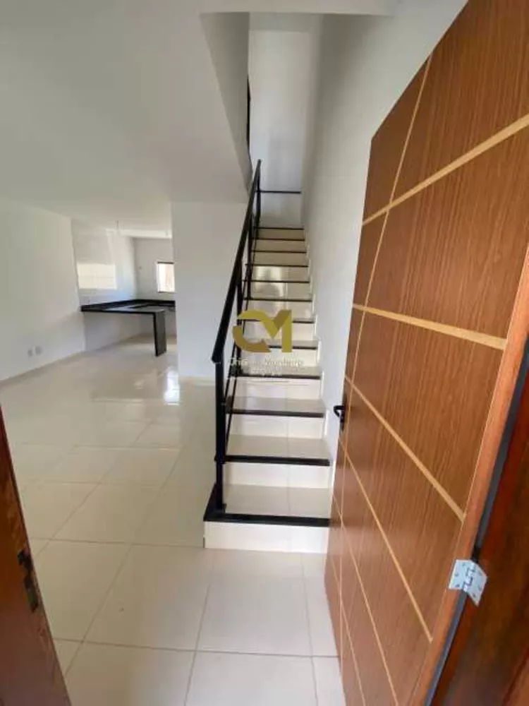 Casa à venda com 2 quartos, 94m² - Foto 4