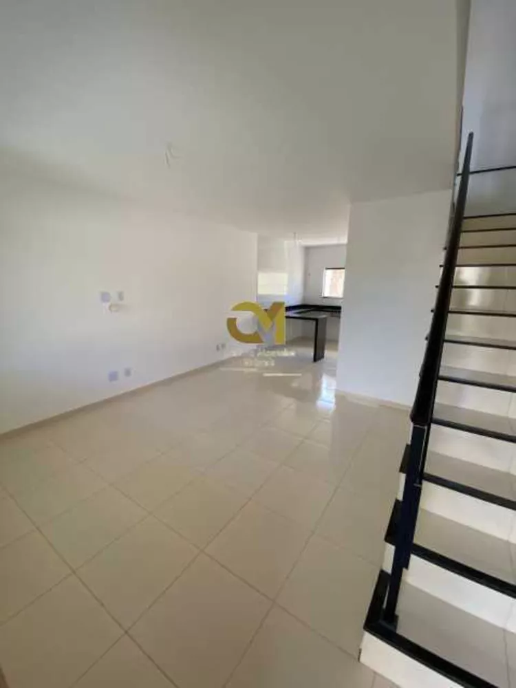 Casa à venda com 2 quartos, 94m² - Foto 3