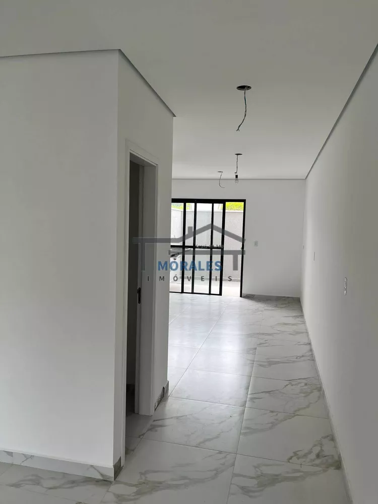 Casa à venda com 2 quartos, 81m² - Foto 4