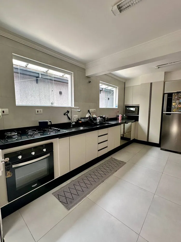 Sobrado, 3 quartos, 202 m² - Foto 1