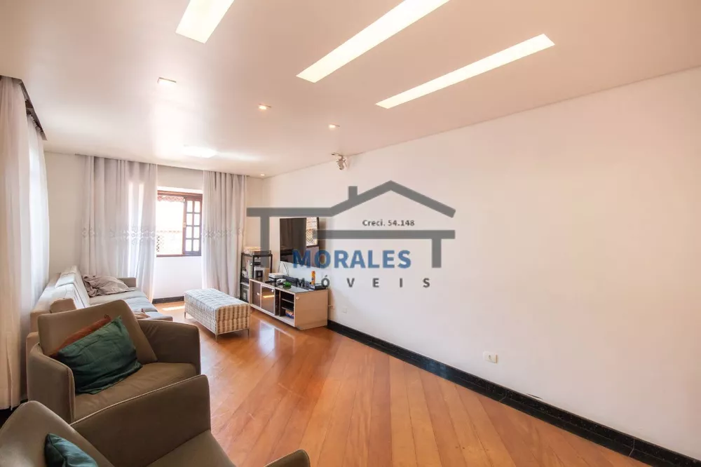 Casa à venda com 3 quartos, 174m² - Foto 1