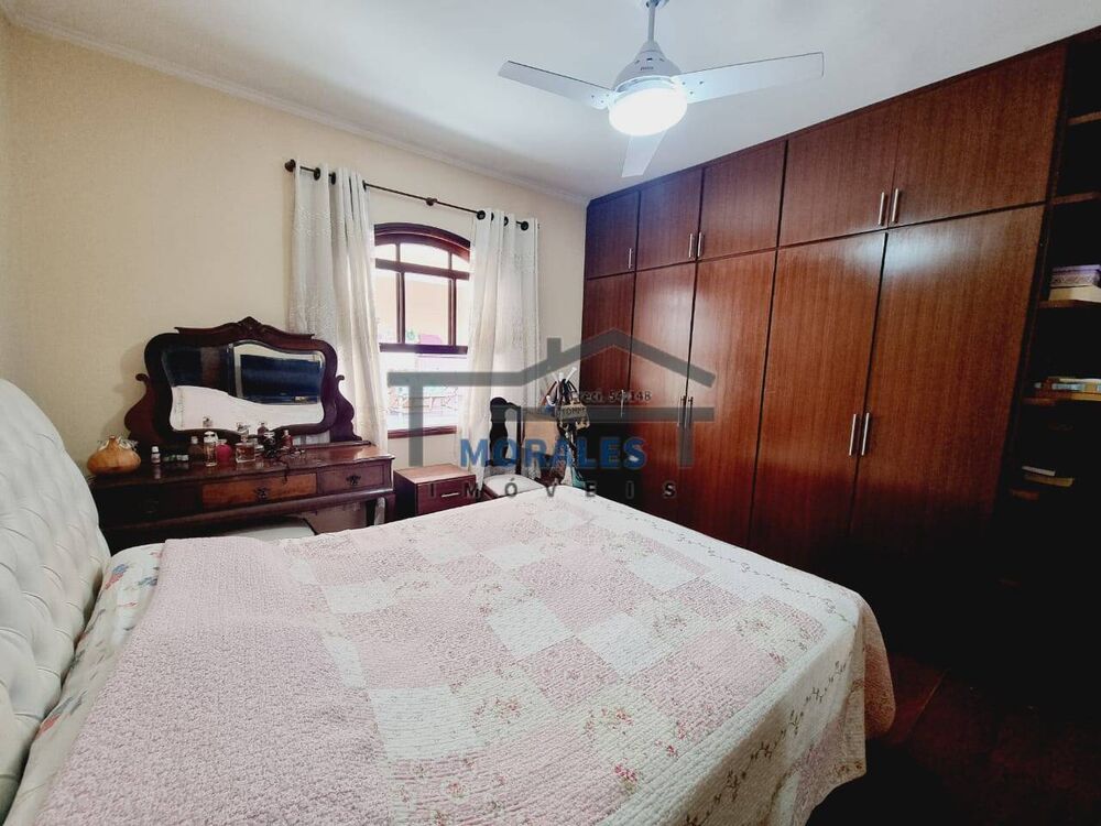 Casa, 3 quartos, 240 m² - Foto 33