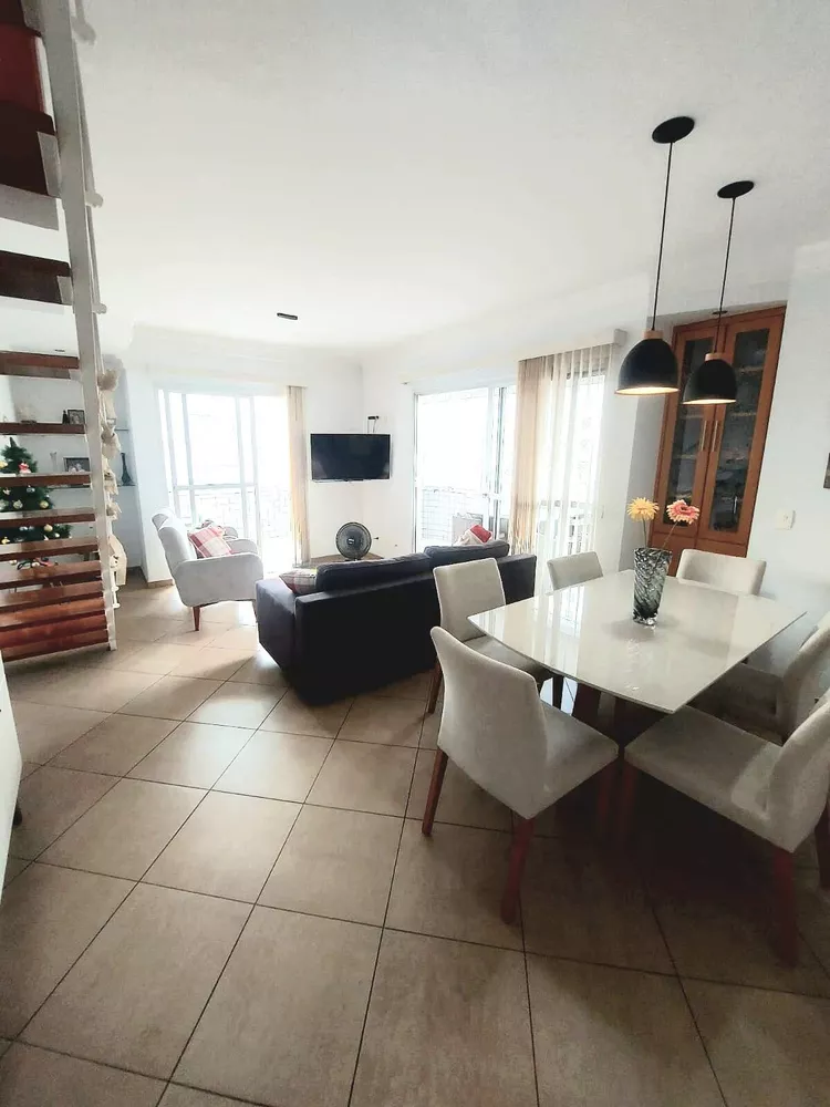 Apartamento à venda com 3 quartos, 96m² - Foto 1