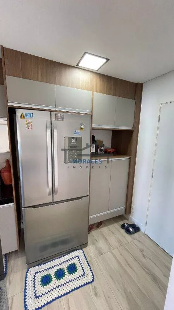 Apartamento à venda com 2 quartos, 61760m² - Foto 4