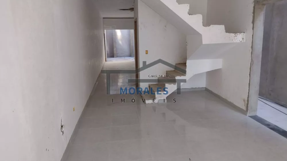 Casa à venda com 3 quartos, 145m² - Foto 1