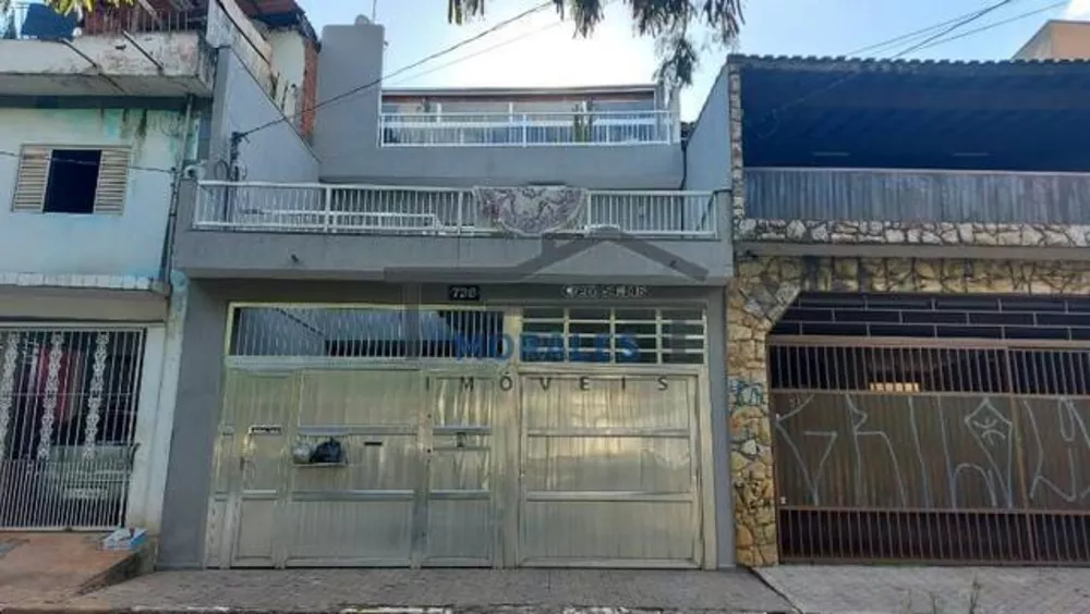 Casa à venda com 3 quartos, 450m² - Foto 2