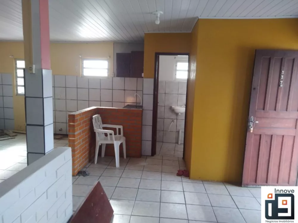 Casa à venda com 4 quartos, 220m² - Foto 3