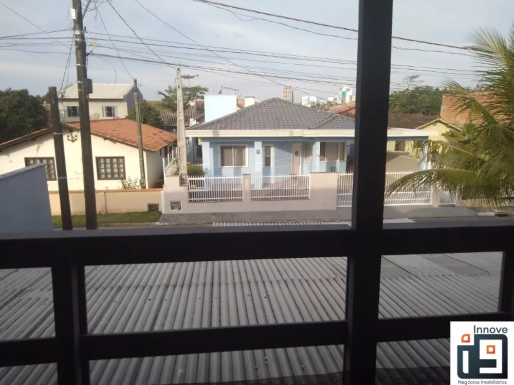 Casa, 5 quartos, 147 m² - Foto 2