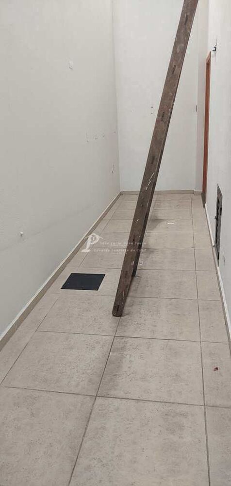 Casa à venda com 2 quartos, 75m² - Foto 1
