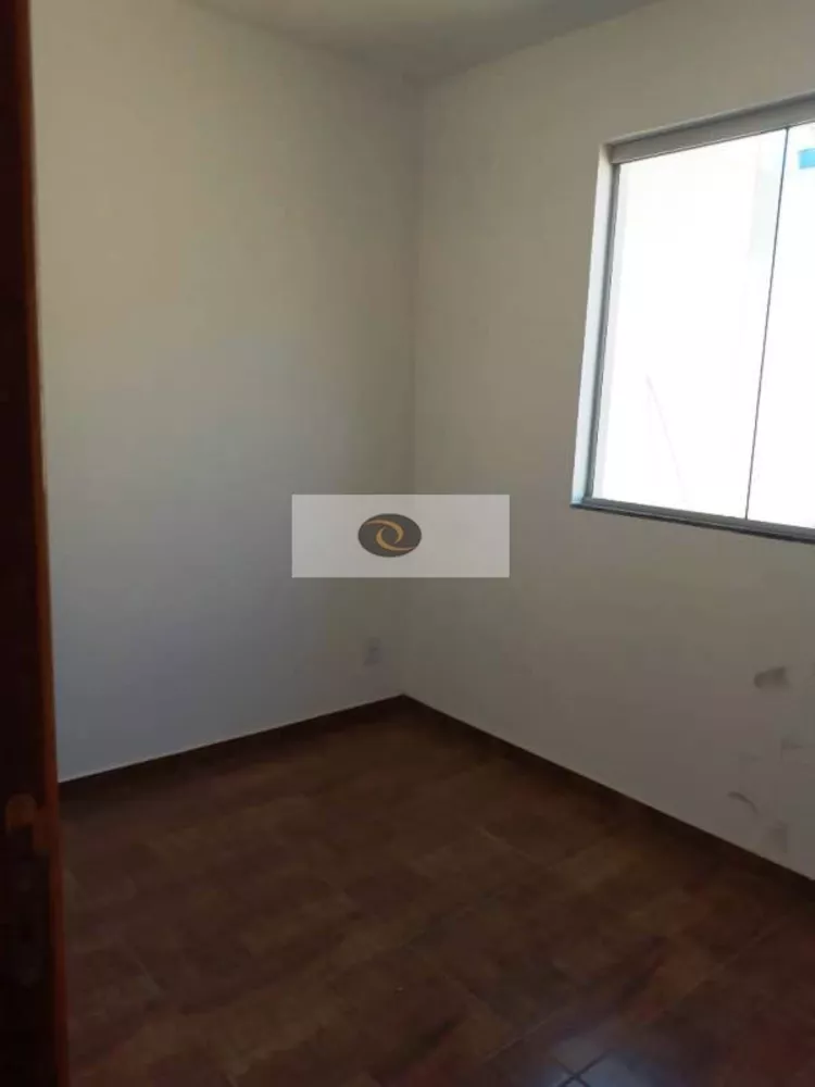 Casa à venda com 3 quartos, 100m² - Foto 7