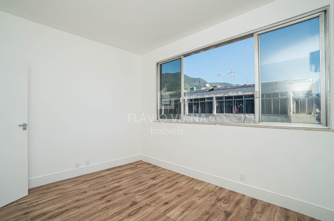 Apartamento à venda com 4 quartos, 130m² - Foto 14